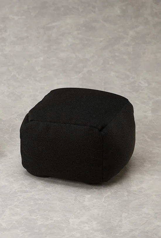 Figure Relaxing Cushion (Black)